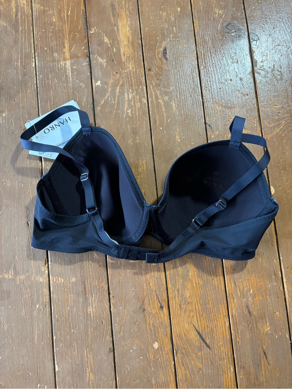 Hanro Smooth Illusion Soft Cup Bra - Supportive Molded Cups - Picture 4 of 7